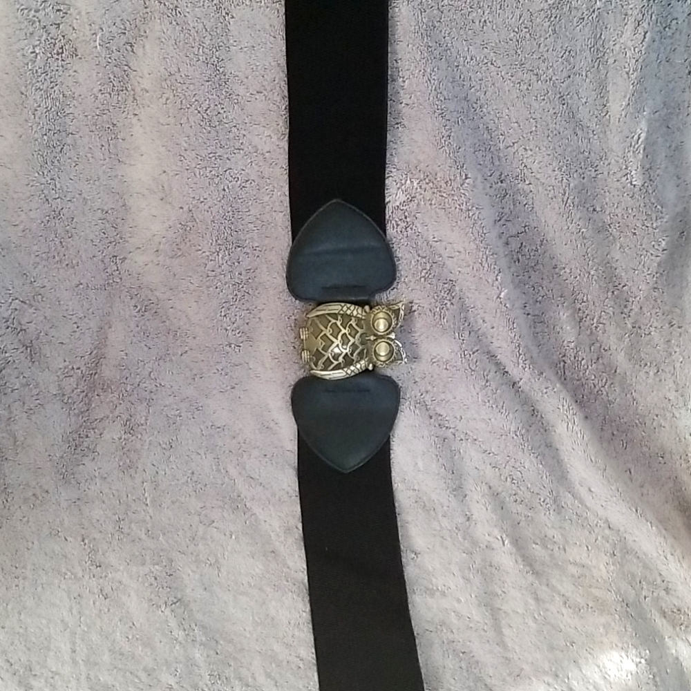 Women's gold owl belt